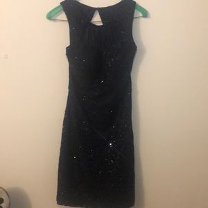 A navy formal/ homecoming dress